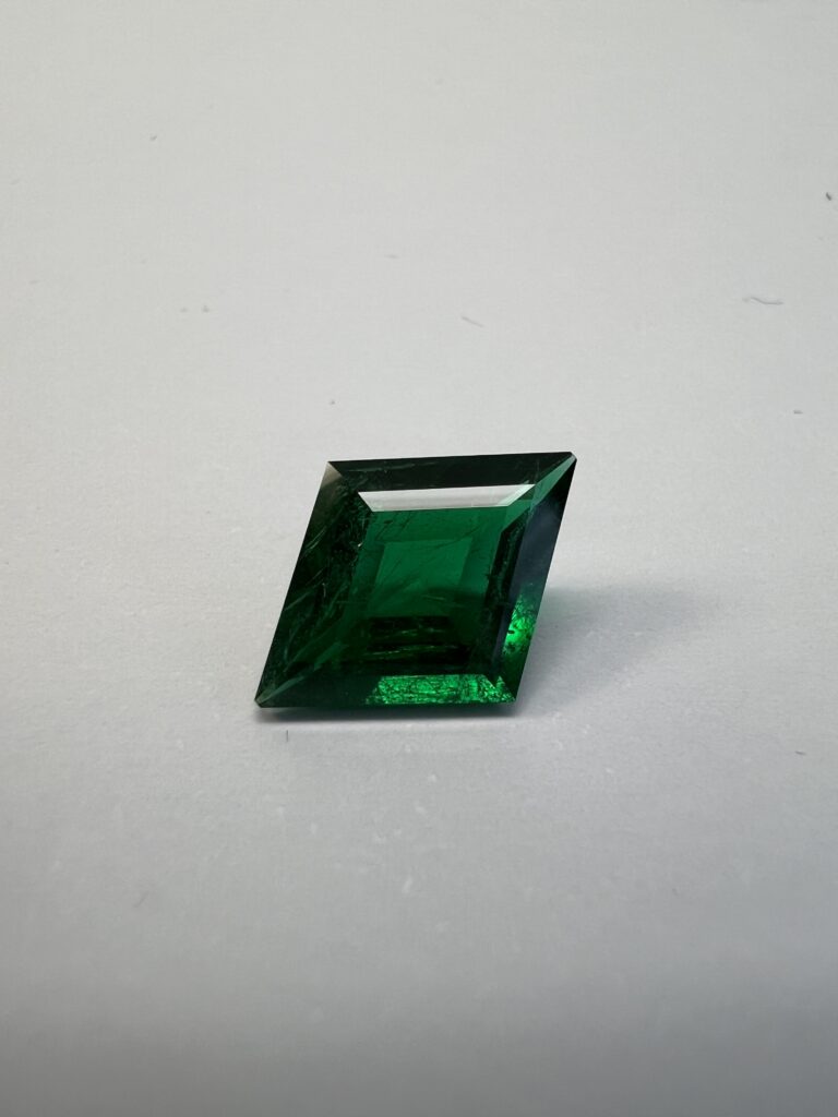 2.59 Ct. Kite