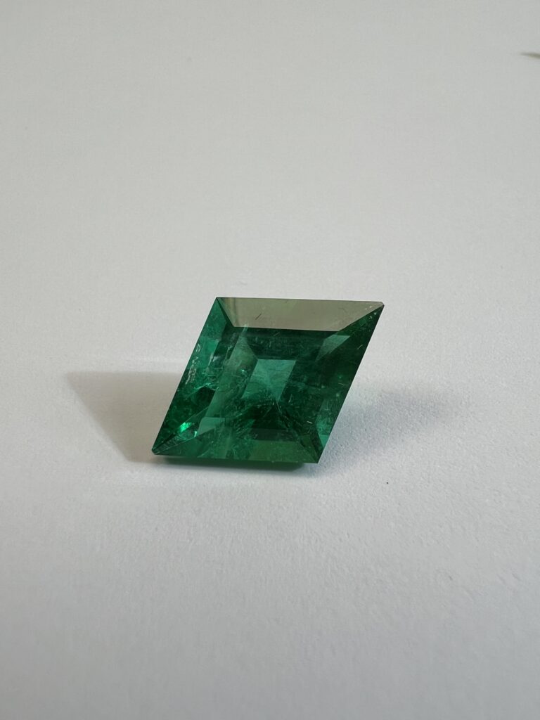 7.58 Ct. Kite